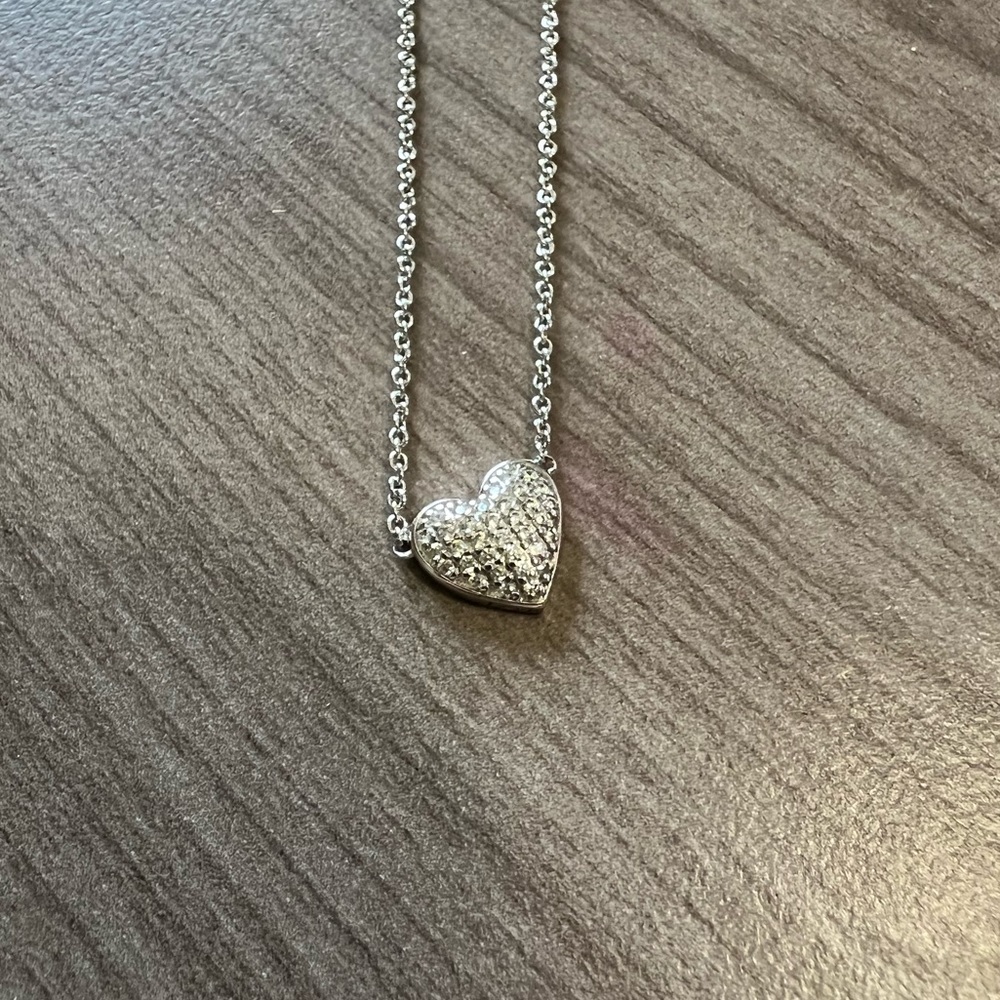 Origami Owl Heart Necklace - Picture 3 of 4